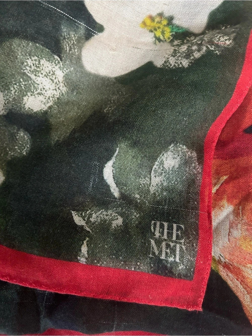 The Metropolitan Museum of Art Floral Scarf in Green & Red